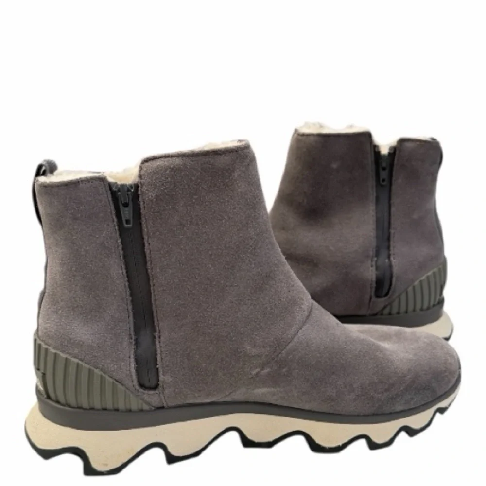 SOREL Women's Kinetic Short Waterproof Boots Size 6